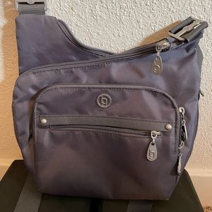 Baggalini cross body bag - gray